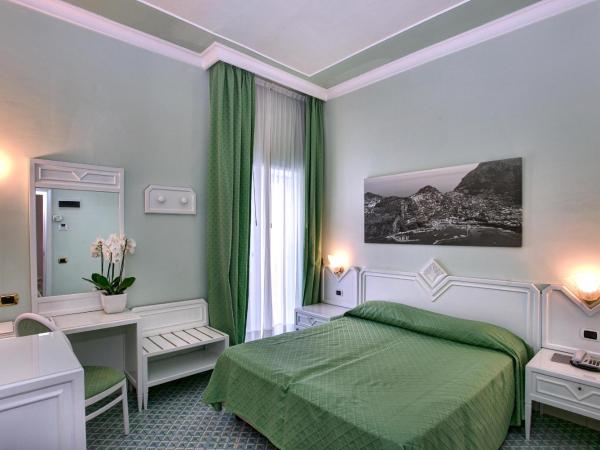Grand Hotel Riviera : photo 1 de la chambre chambre simple