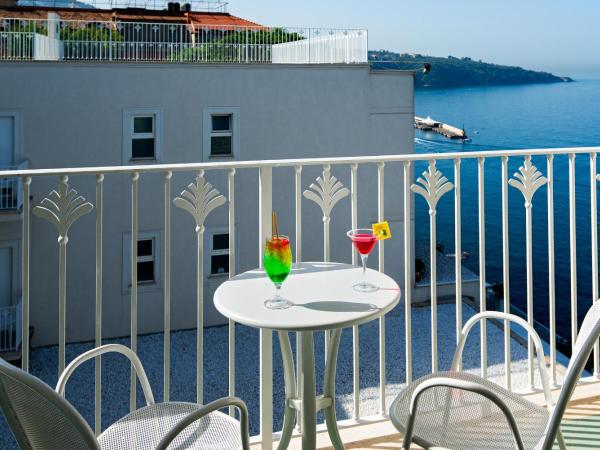 Grand Hotel Riviera : photo 6 de la chambre chambre double/lits jumeaux supérieure