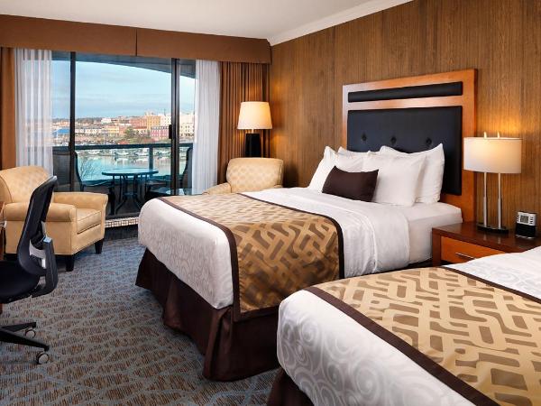 Best Western PLUS Inner Harbour Hotel : photo 5 de la chambre chambre avec 2 lits queen-size et balcon - vue partielle sur port