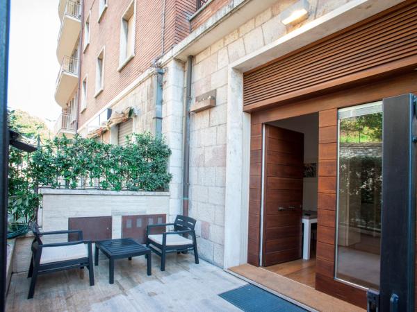 Gallery House : photo 10 de la chambre suite avec salle de bains privative