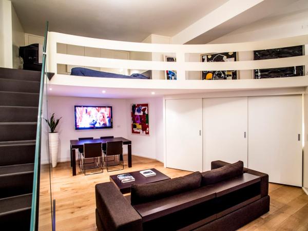 Gallery House : photo 4 de la chambre chambre double en duplex - bâtiment séparé