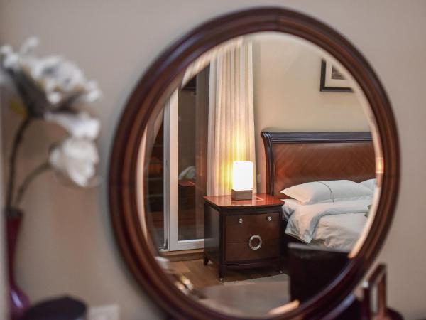 Scallop Regent Rooms : photo 7 de la chambre chambre double confort avec balcon