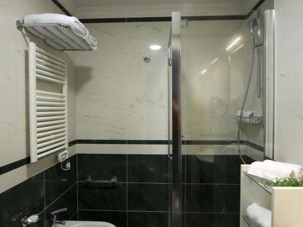 JR Hotels Oriente Bari : photo 1 de la chambre chambre double ou lits jumeaux confort