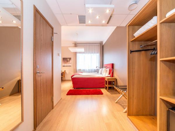 Hotell Stadsparken : photo 1 de la chambre chambre lit king-size double de luxe