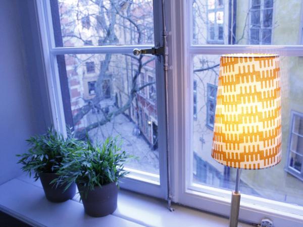 Castanea Old Town Hostel : photo 4 de la chambre lit dans dortoir mixte de 6 lits