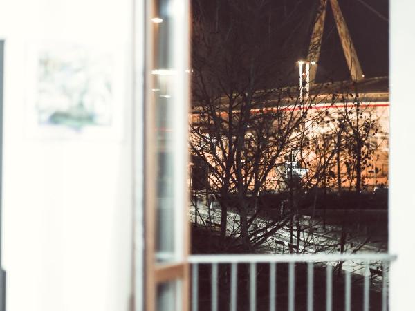 La Boheme SMART Hotel : photo 5 de la chambre chambre lit king-size avec douche accessible en fauteuil roulant - adaptée aux personnes à mobilité réduite