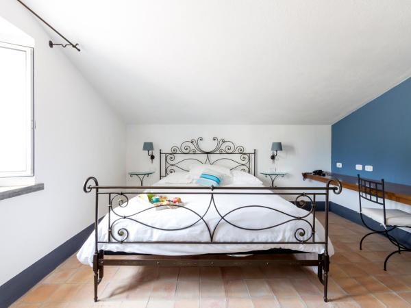 Relais Regina Giovanna : photo 3 de la chambre appartement 1 chambre avec vue sur la mer - bâtiment séparé