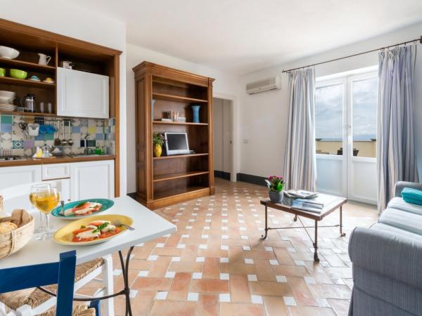 Relais Regina Giovanna : photo 8 de la chambre appartement 1 chambre avec vue sur la mer - bâtiment séparé