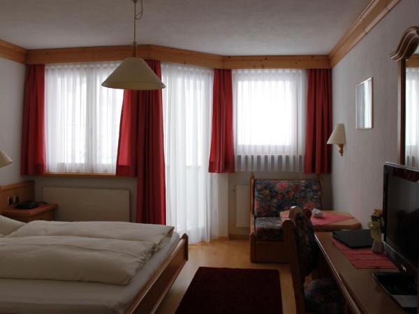 Hotel Camona & Apart Walserhof : photo 4 de la chambre chambre lit queen-size 