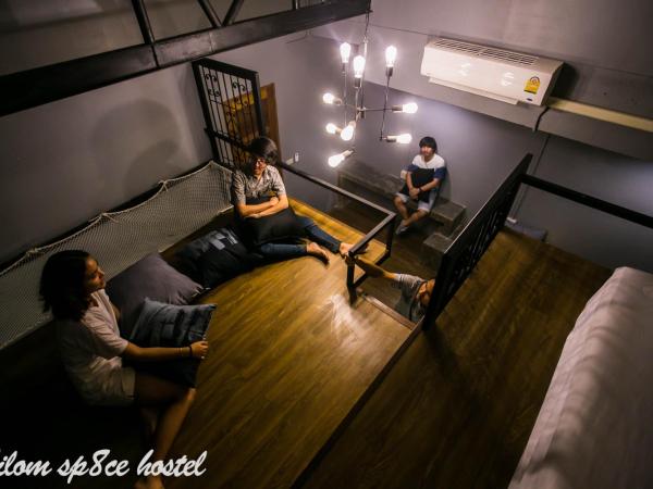 Silom Space Hostel : photo 5 de la chambre chambre quadruple
