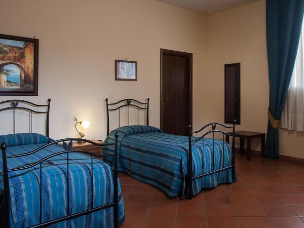 Grand Hotel Capodimonte : photo 2 de la chambre chambre double ou lits jumeaux classique