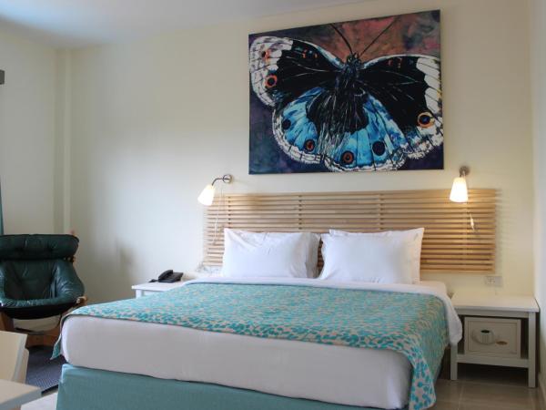 Chom View Hotel, Hua Hin : photo 2 de la chambre chambre double ou lits jumeaux supérieure - vue sur piscine