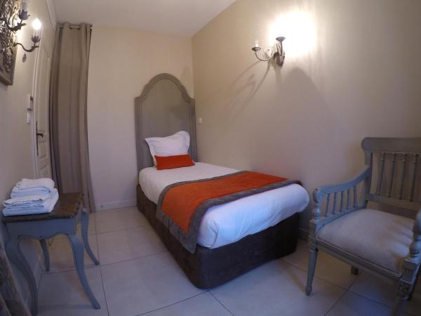 Hotel Le Mas Saint Joseph : photo 3 de la chambre suite familiale 2 chambres (3 adultes)