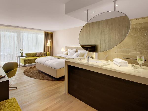 Kremstalerhof : photo 1 de la chambre chambre double Élégante avec balcon