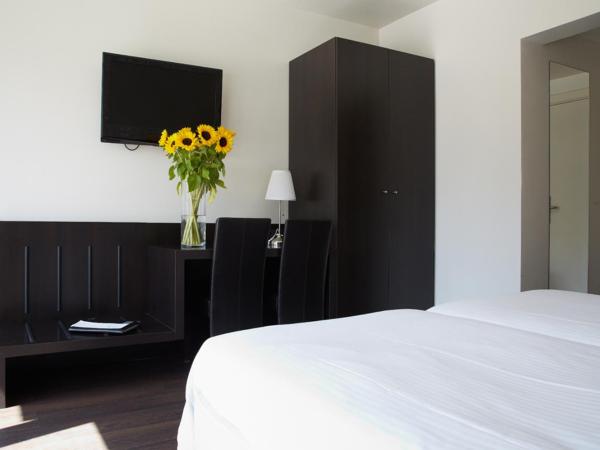 Hôtel Ambassadeur : photo 8 de la chambre chambre lits jumeaux deluxe