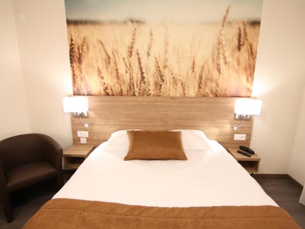 Logis Hôtel - La Chambre d'Amiens : photo 2 de la chambre chambre double avec balcon