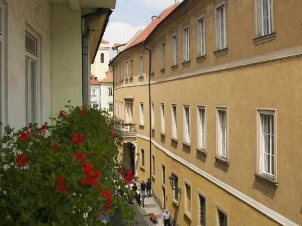 U Stare Pani - At the Old Lady Hotel : photo 4 de la chambre chambre triple deluxe