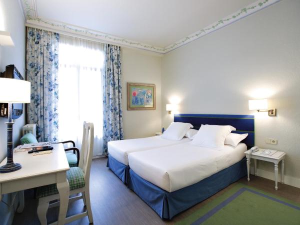 Hotel Niza : photo 1 de la chambre chambre double ou lits jumeaux