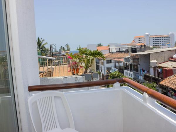 Mocali : photo 5 de la chambre chambre double avec balcon