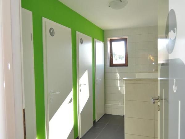 Hostel Marina Trogir : photo 9 de la chambre lit dans dortoir mixte de 7 lits