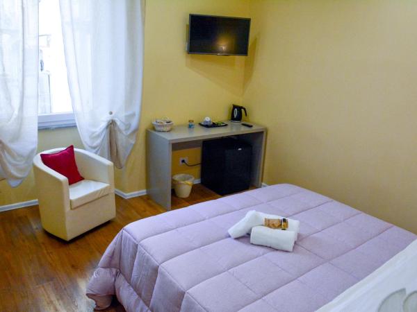 Le Veneri Del Golfo : photo 6 de la chambre grande chambre double 