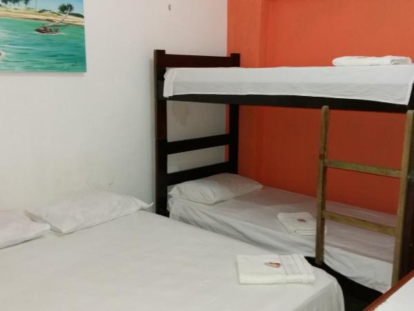 Pousada do Castelo : photo 5 de la chambre chambre quadruple avec salle de bains