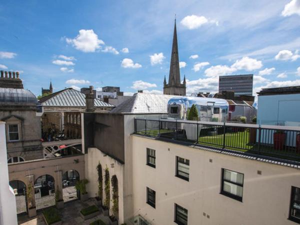 Brooks Guesthouse Bristol : photo 1 de la chambre caravane suprieure (2 adultes)