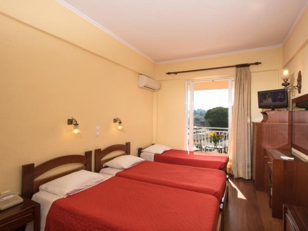 Sunset Hotel : photo 1 de la chambre chambre triple