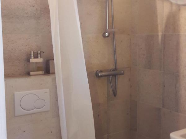 Villa des iris : photo 3 de la chambre chambre double ou lits jumeaux (rez-de-chaussée)