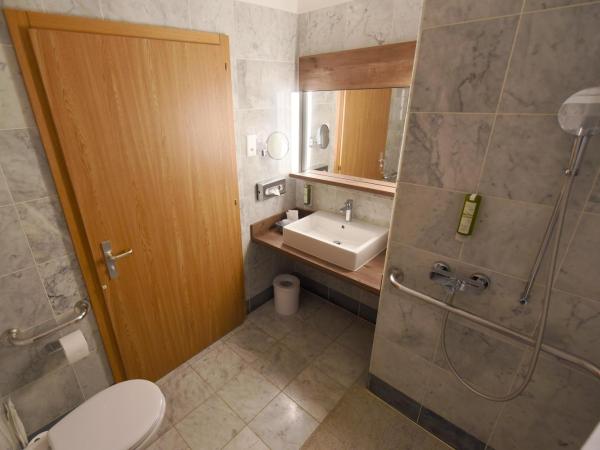 Hôtel des Vignes : photo 2 de la chambre chambre supérieure lit queen-size