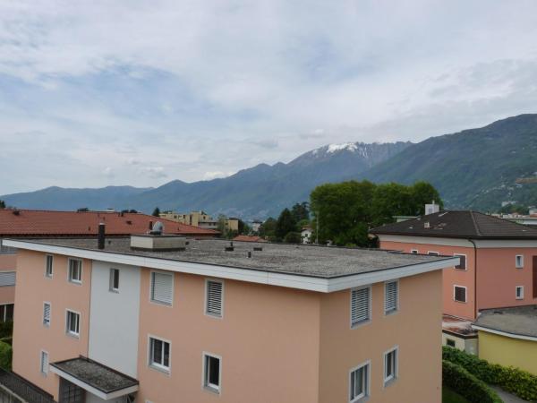 Osteria Ticino by Ketty & Tommy : photo 9 de la chambre chambre double ou lits jumeaux avec balcon - vue sur jardin