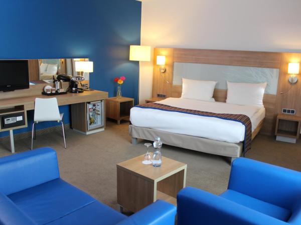 Quality Hotel Ostrava City : photo 4 de la chambre chambre double ou lits jumeaux supérieure avec parking