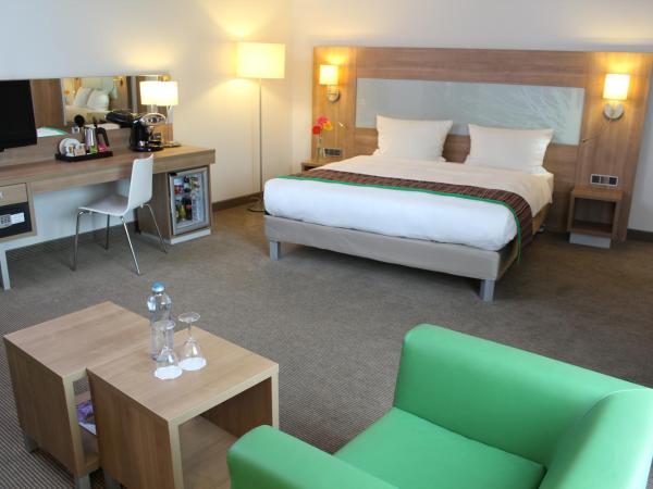 Quality Hotel Ostrava City : photo 2 de la chambre chambre double ou lits jumeaux supérieure avec parking