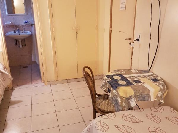 Nuevo Castillo Hotel : photo 3 de la chambre chambre lits jumeaux