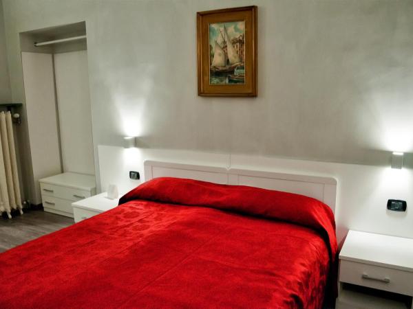 Flaneur : photo 6 de la chambre chambre double Économique avec salle de bains privative