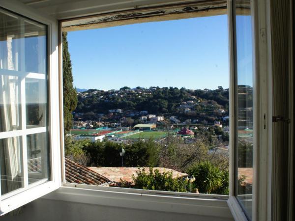 Chambres d'htes Les Terrasses du Soleil : photo 3 de la chambre chambre double ou lits jumeaux suprieure - vue sur mer