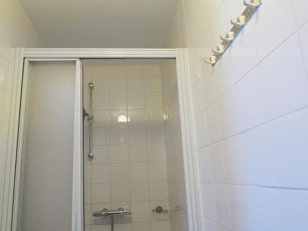 Hotel Carillon : photo 3 de la chambre chambre double avec douche