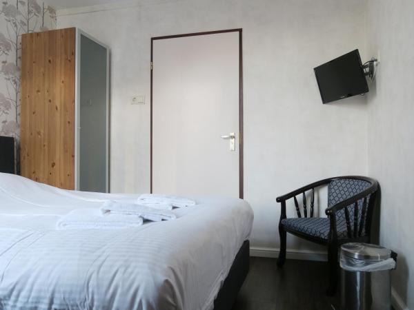 Hotel Carillon : photo 6 de la chambre chambre double avec douche