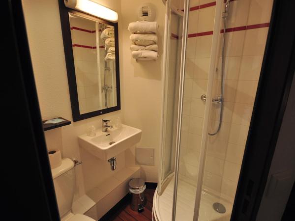 Enzo Hotels Vierzon by Kyriad Direct : photo 3 de la chambre chambre double