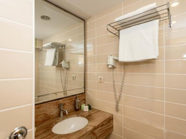 Hotel Ilayda : photo 5 de la chambre chambre double – vue sur ville