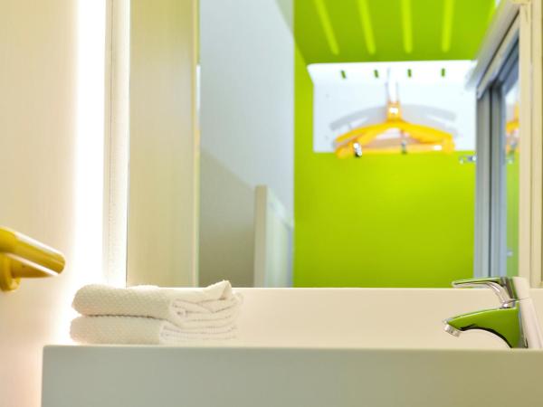 hotelF1 Tours Nord : photo 3 de la chambre chambre lits jumeaux