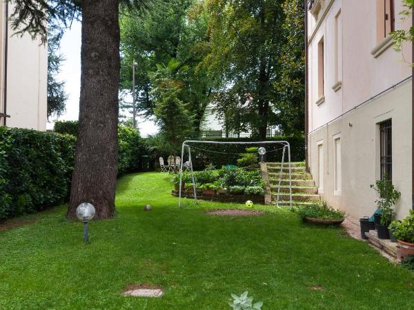 Residence Villa Mainard : photo 2 de la chambre appartement 1 chambre - vue sur jardin (3 adultes)