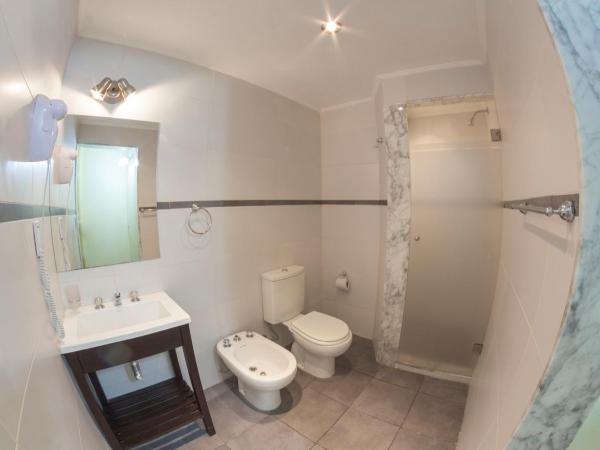 Hotel Reina : photo 4 de la chambre chambre double