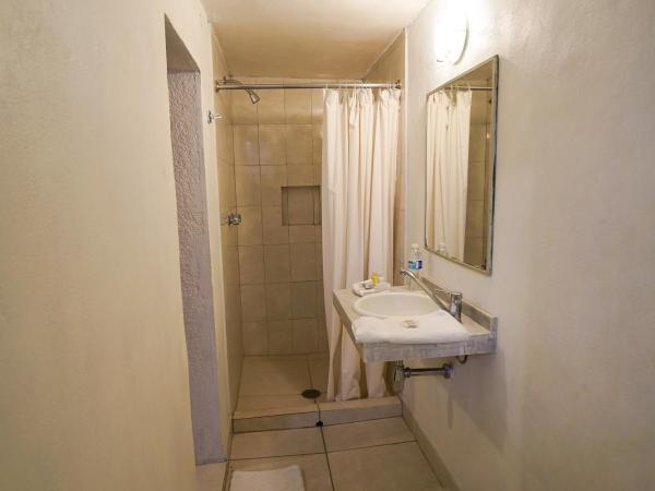 Hotel Nacional : photo 4 de la chambre chambre triple