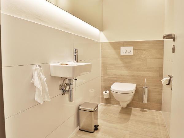 Hotel TheGreen ehemals Köln11 : photo 5 de la chambre deluxe dopplezimmer mit aussicht auf den golfplatz