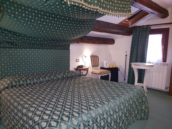 Hotel Mezzo Pozzo : photo 2 de la chambre chambre double ou lits jumeaux Économique