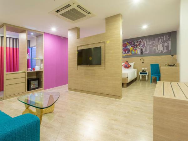 Ibis Styles Bangkok Sukhumvit 50 : photo 3 de la chambre suite lit king-size