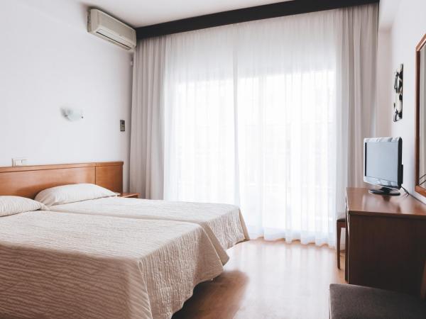 Hotel Teremar : photo 1 de la chambre chambre lits jumeaux avec balcon