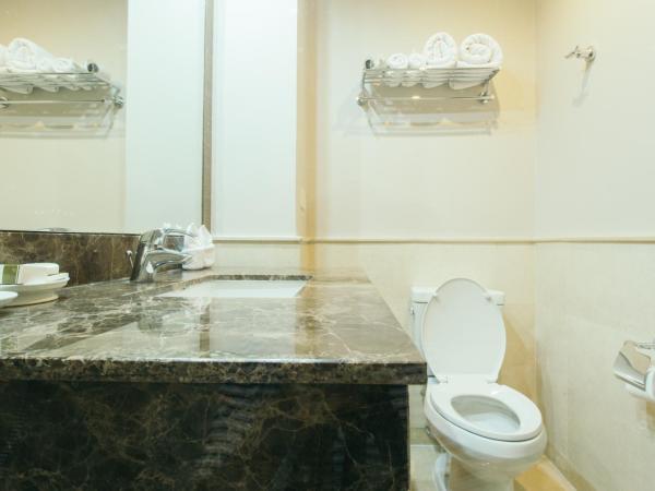 Thomson Residence Hotel : photo 6 de la chambre chambre double standard (1 grand lit)