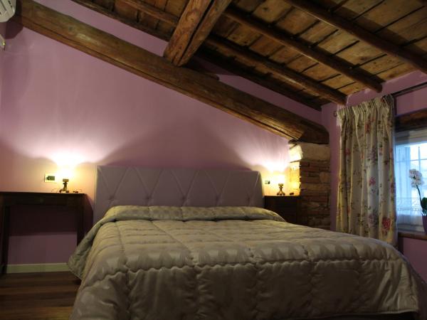 Relais Corte Sant' Agata B&B : photo 4 de la chambre chambre double avec salle de bains privative